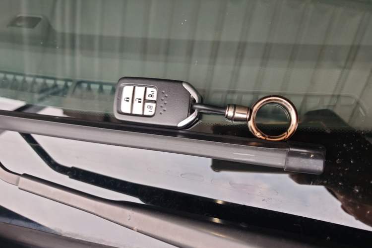 Used Honda Odyssey 2015 Revised 2.4L Luxury Edition Vehicle Key