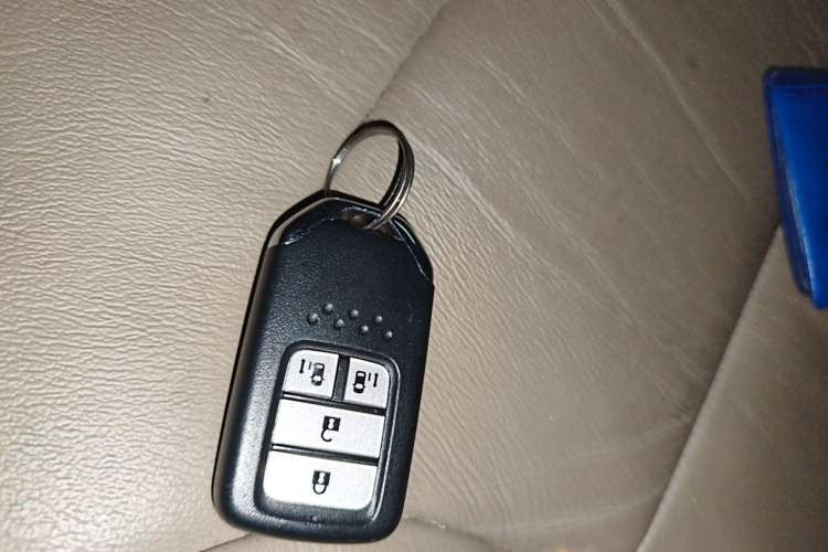 Used Honda Odyssey 2015 Revised 2.4L Luxury Edition Vehicle Key