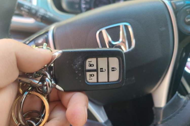 Used Honda Odyssey 2015 Updated Version 2.4L Smart Edition Vehicle Key