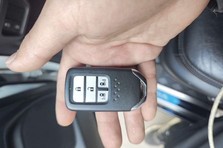 Used Honda Odyssey 2015 Revised Version 2.4L Supreme Edition Vehicle Key