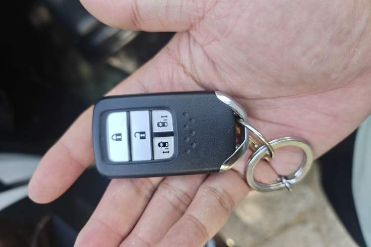 Used Honda Odyssey 2015 Updated Version 2.4L Smart Edition Vehicle Key