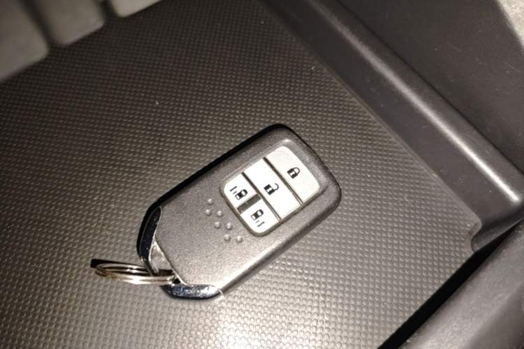 Used Honda Odyssey 2015 2.4L Smart Edition Vehicle Key