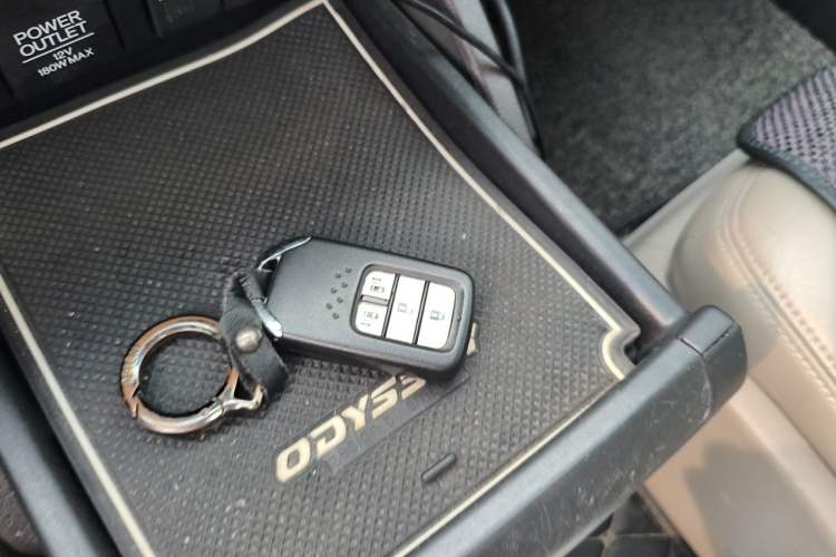 Used Honda Odyssey 2015 2.4L Smart Edition Vehicle Key