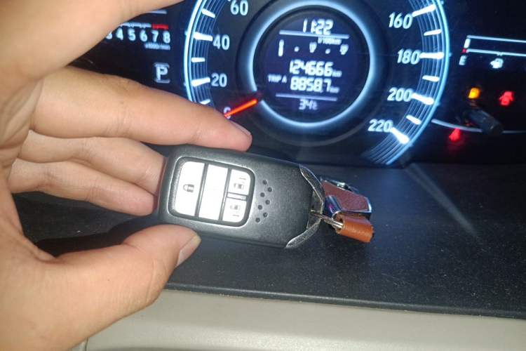 Used Honda Odyssey 2015 Revised 2.4L Luxury Edition Vehicle Key