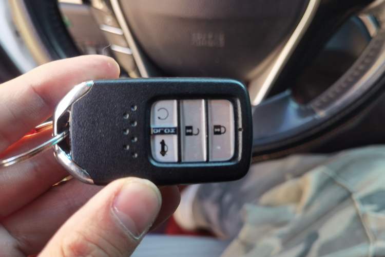 Used Honda Odyssey 2015 Updated Version 2.4L Smart Edition Vehicle Key