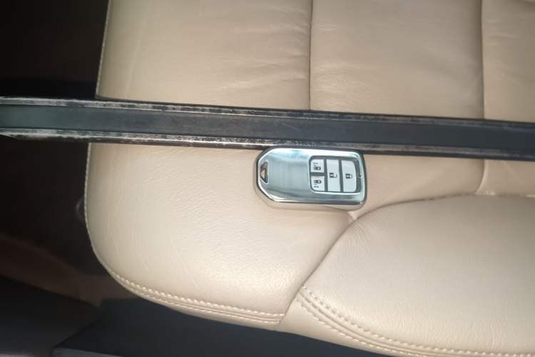 Used Honda Odyssey 2015 Revised 2.4L Luxury Edition Vehicle Key