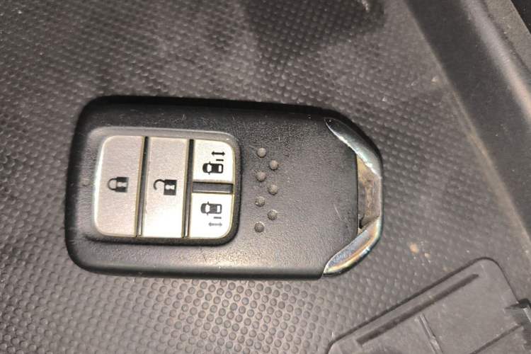 Used Honda Odyssey 2015 Updated Version 2.4L Smart Edition Vehicle Key