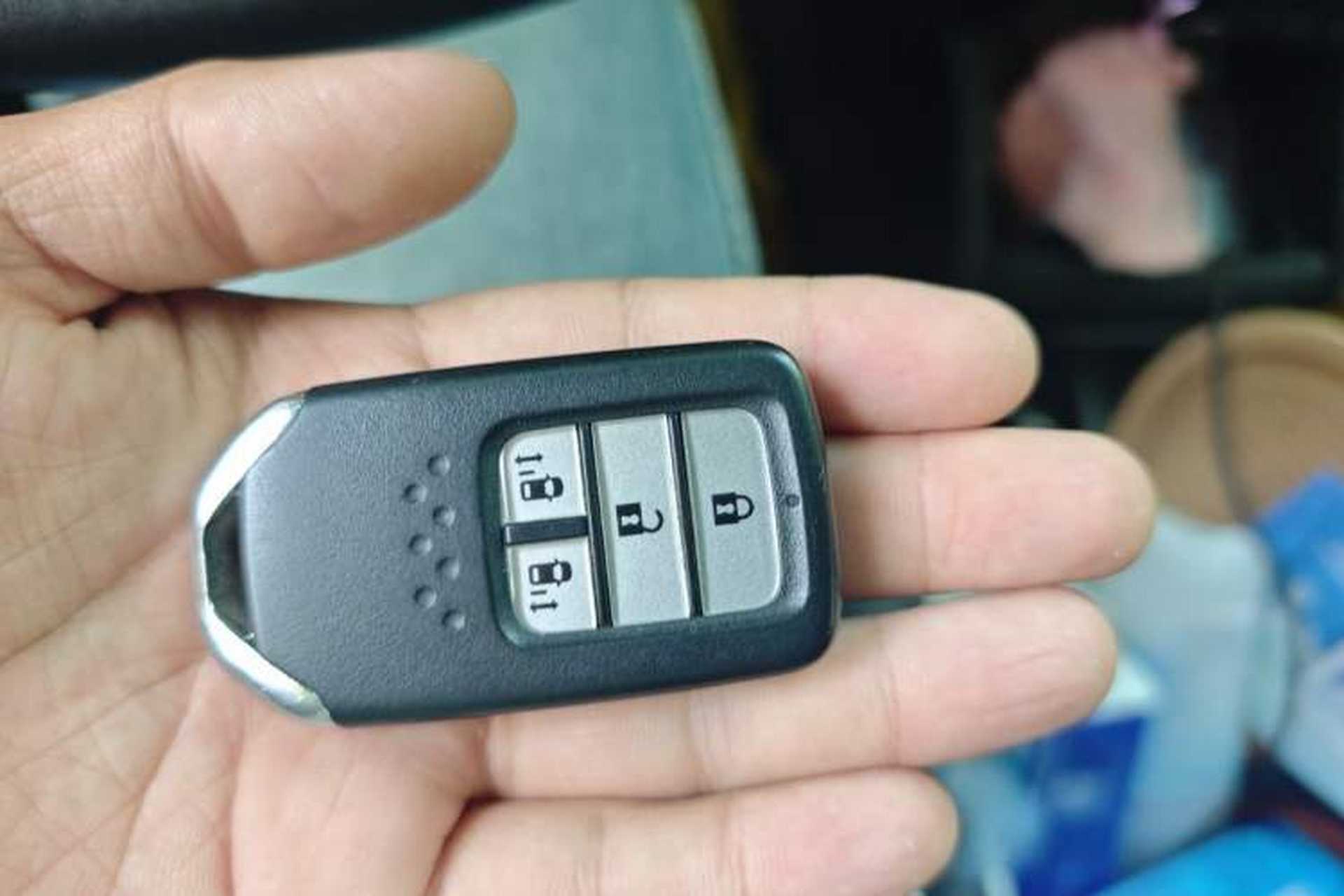 Used Honda Odyssey 2015 Updated Version 2.4L Smart Edition Vehicle Key