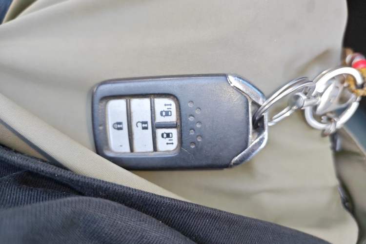 Used Honda Odyssey 2015 Updated Version 2.4L Smart Edition Vehicle Key
