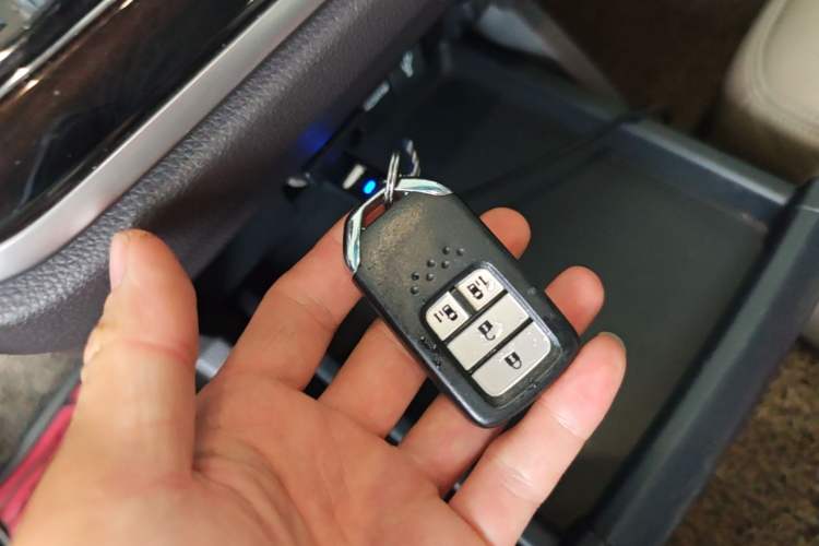 Used Honda Odyssey 2015 Revised 2.4L Luxury Edition Vehicle Key
