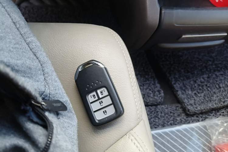 Used Honda Odyssey 2015 Updated Version 2.4L Smart Edition Vehicle Key