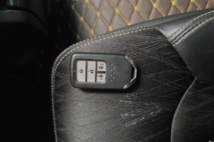 Used Honda Odyssey 2015 Updated 2.4L Smart Cool Version Vehicle Key