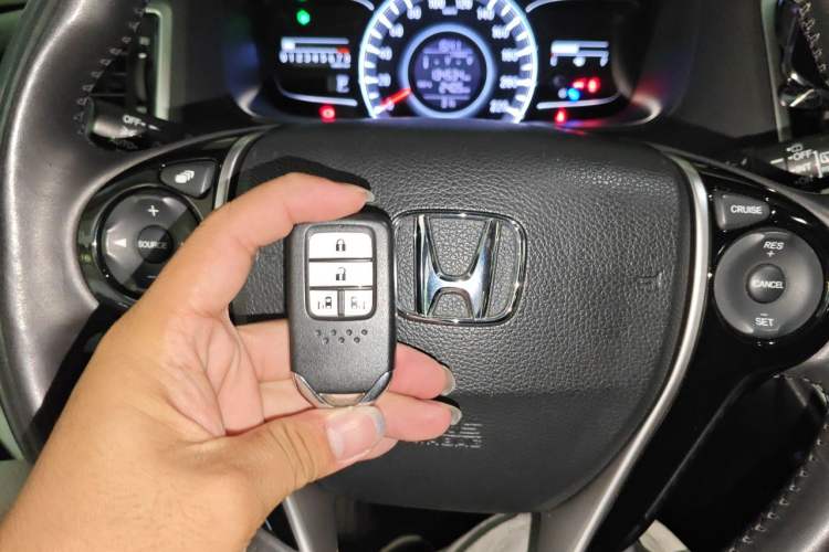 Used Honda Odyssey 2015 Updated Version 2.4L Smart Edition Vehicle Key
