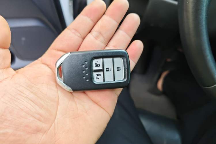 Used Honda Odyssey 2015 Updated Version 2.4L Smart Edition Vehicle Key