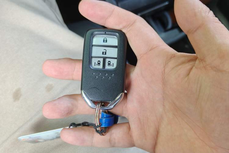 Used Honda Odyssey 2015 Revised Version 2.4L Supreme Edition Vehicle Key