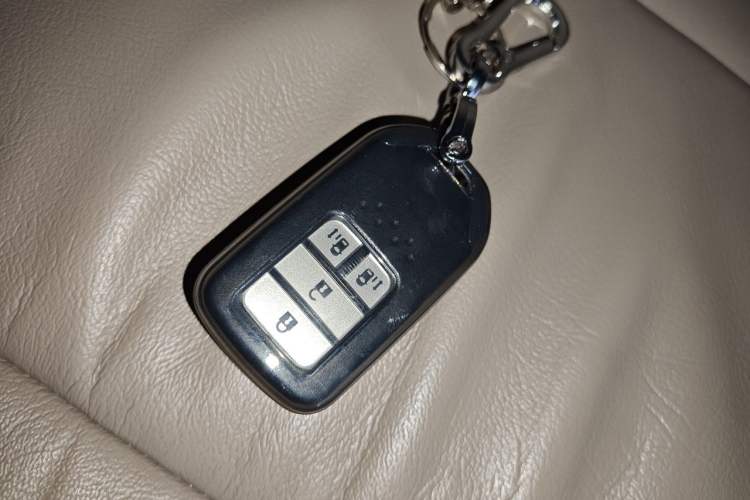 Used Honda Odyssey 2015 Revised 2.4L Luxury Edition Vehicle Key