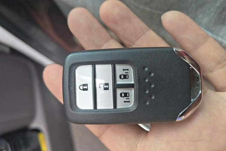 Used Honda Odyssey 2015 Updated Version 2.4L Smart Edition Vehicle Key