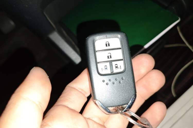 Used Honda Odyssey 2015 Updated Version 2.4L Smart Edition Vehicle Key