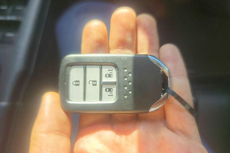 Used Honda Odyssey 2015 Revised Version 2.4L Supreme Edition Vehicle Key
