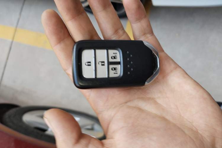 Used Honda Odyssey 2015 Revised Version 2.4L Supreme Edition Vehicle Key
