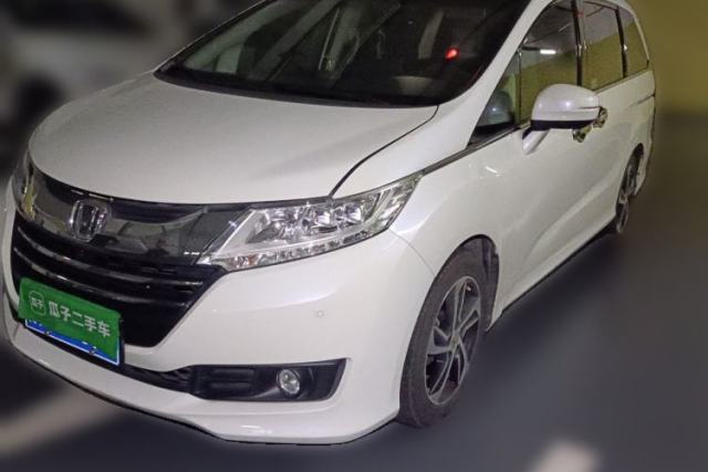 Używany Honda Odyssey 2015 Revised Version 2.4L Supreme Edition