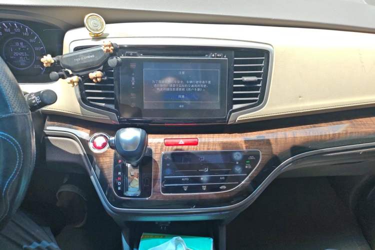 Used Honda Odyssey 2017 2.4L Luxury Edition Audio And AC Panel