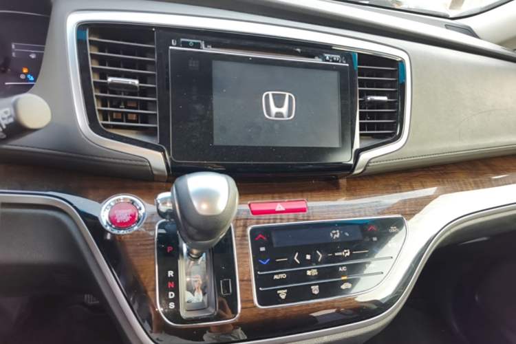 Used Honda Odyssey 2017 2.4L Smart Edition Audio And AC Panel