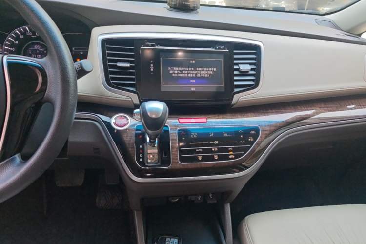 Used Honda Odyssey 2017 2.4L Luxury Edition Audio And AC Panel