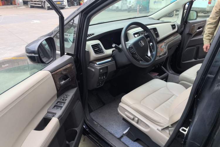 Used Honda Odyssey 2017 2.4L Luxury Edition Driver Seat
