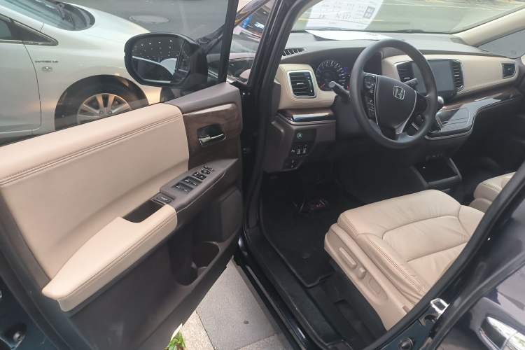 Used Honda Odyssey 2017 2.4L Luxury Edition Driver Seat