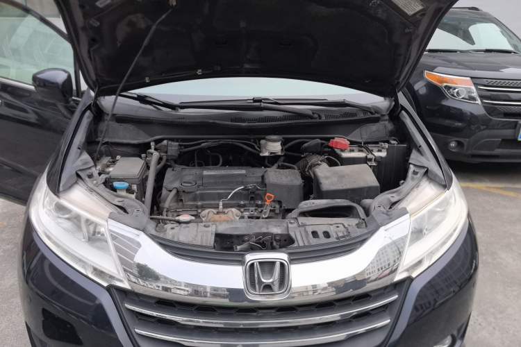 Used Honda Odyssey 2017 2.4L Luxury Edition Engine Bay