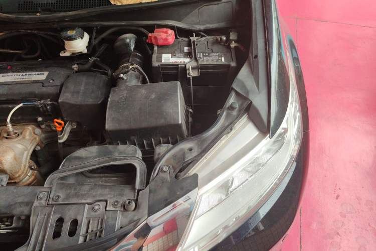 Used Honda Odyssey 2017 2.4L Smart Edition Engine Bay Left