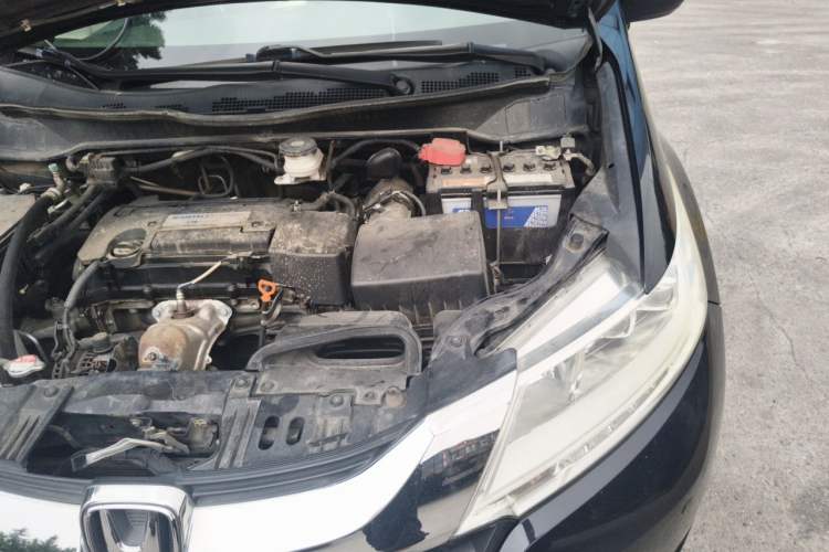 Used Honda Odyssey 2017 2.4L Smart Edition Engine Bay Left