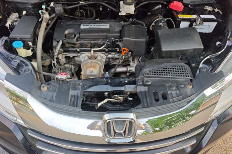 Used Honda Odyssey 2017 2.4L Smart Edition Engine Bay