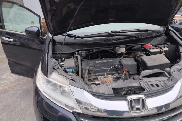 Used Honda Odyssey 2017 2.4L Luxury Edition Engine Bay Right