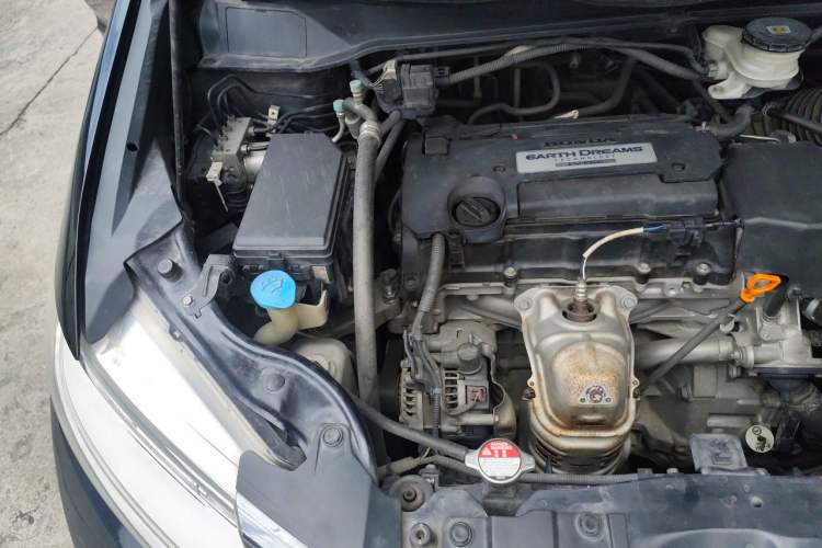 Used Honda Odyssey 2017 2.4L Luxury Edition Engine Bay Right