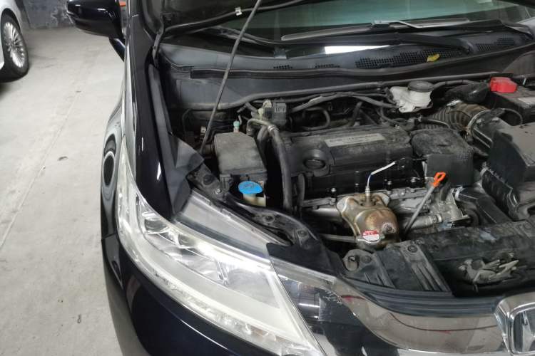 Used Honda Odyssey 2017 2.4L Smart Edition Engine Bay Right