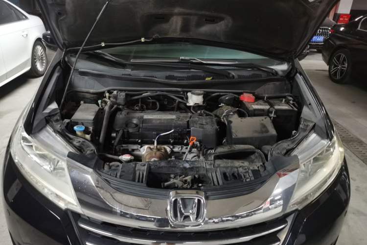 Used Honda Odyssey 2017 2.4L Smart Edition Engine Bay