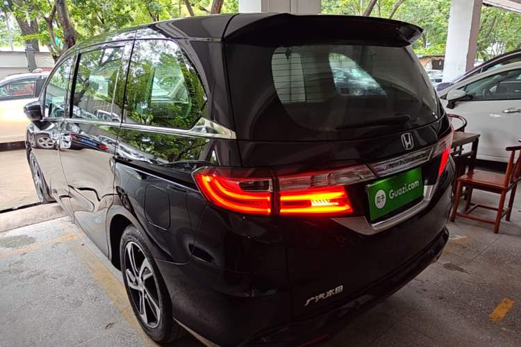 Used Honda Odyssey 2017 2.4L Luxury Edition Exterior 2