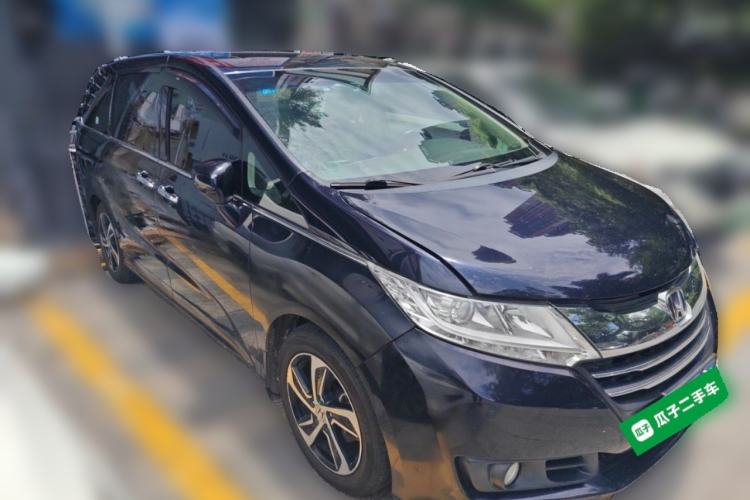 Used Honda Odyssey 2017 2.4L Luxury Edition Front Right 45 Deg