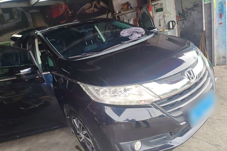Used Honda Odyssey 2017 2.4L Smart Edition Front Right 45 Deg