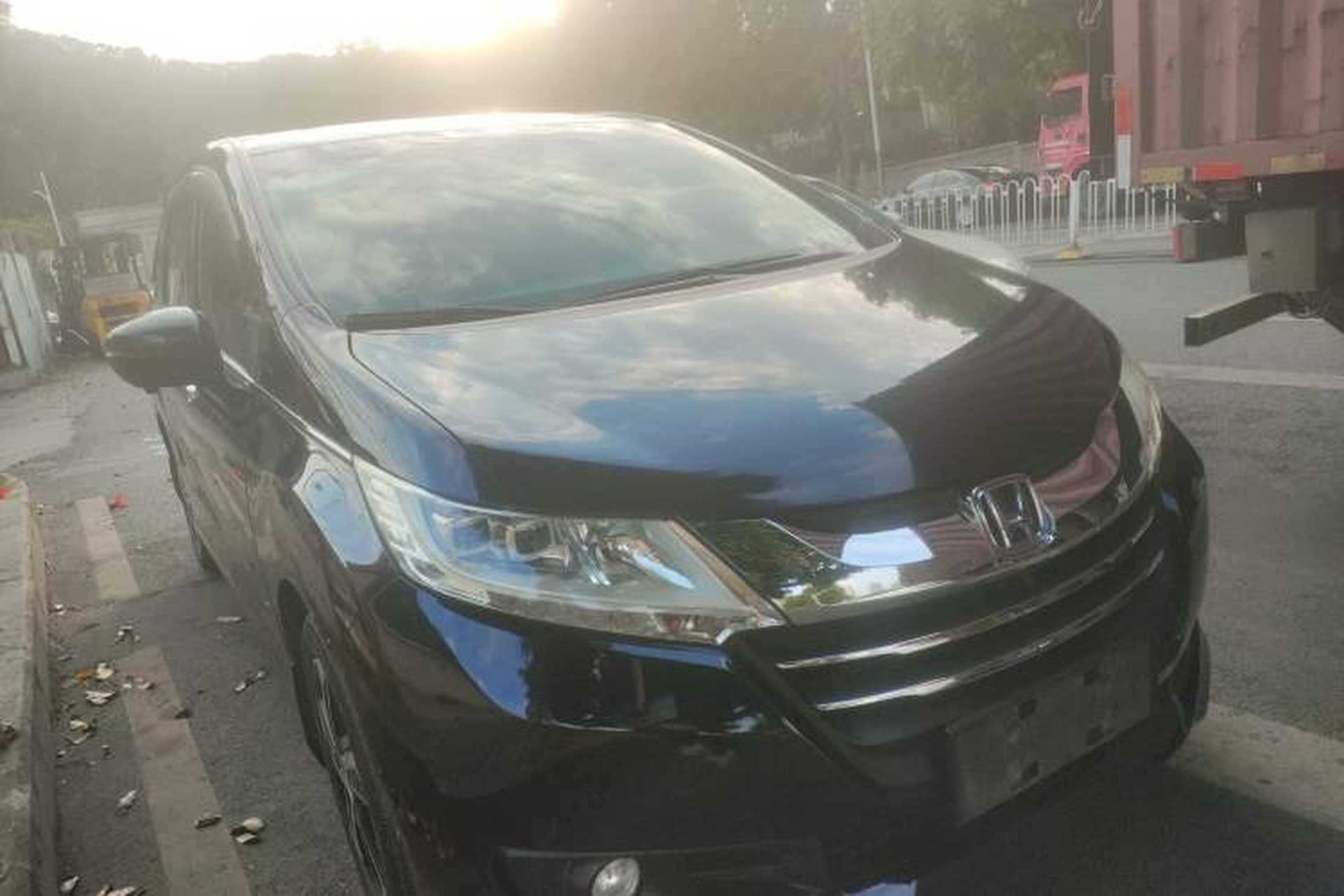Used Honda Odyssey 2017 2.4L Smart Edition Front Right 45 Deg