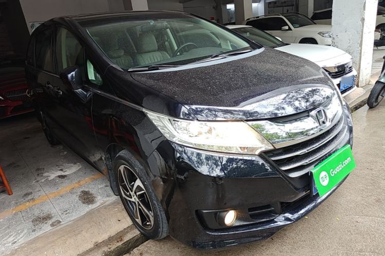 Used Honda Odyssey 2017 2.4L Luxury Edition Front Right 45 Deg