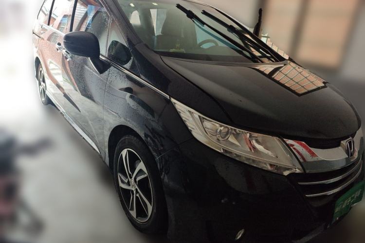 Used Honda Odyssey 2017 2.4L Luxury Edition Front Right 45 Deg