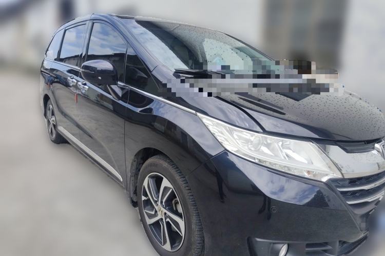 Used Honda Odyssey 2017 2.4L Luxury Edition Front Right 45 Deg