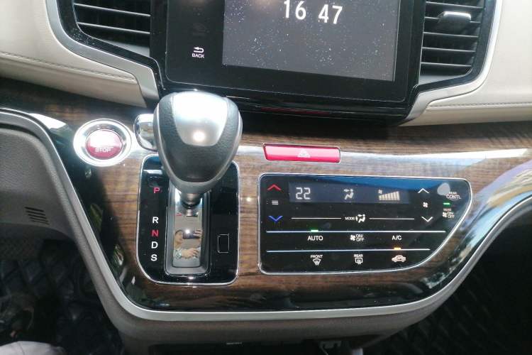 Used Honda Odyssey 2017 2.4L Luxury Edition Gear Lever