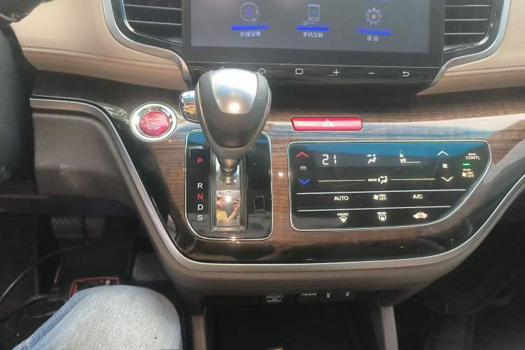 Used Honda Odyssey 2017 2.4L Luxury Edition Gear Lever