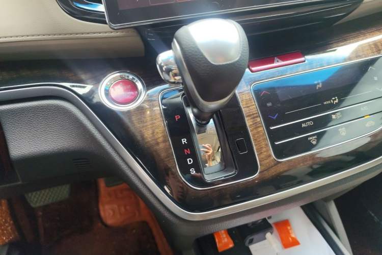Used Honda Odyssey 2017 2.4L Luxury Edition Gear Lever