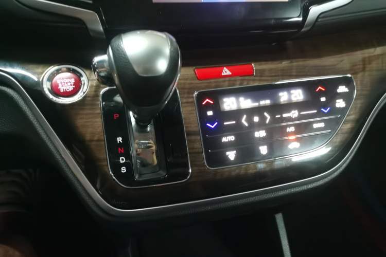 Used Honda Odyssey 2017 2.4L Smart Edition Gear Lever