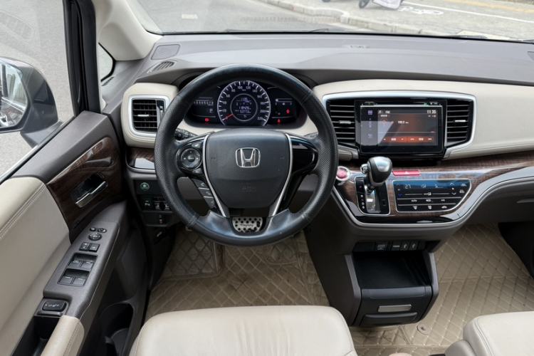 Used Honda Odyssey 2017 2.4L Luxury Edition Interior 1